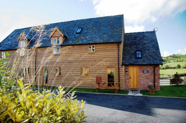 Bettws Cedewain, Newton, Powys