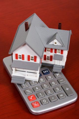 Average UK house price exceeds £200,000