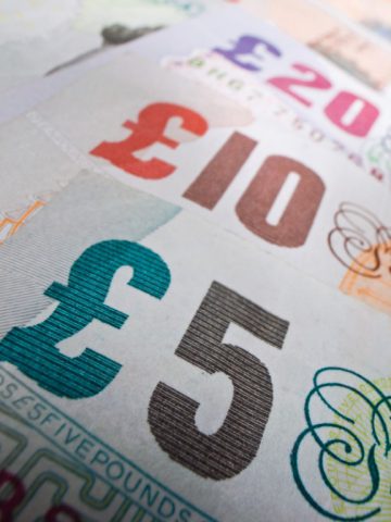 Cash buyers at record high 