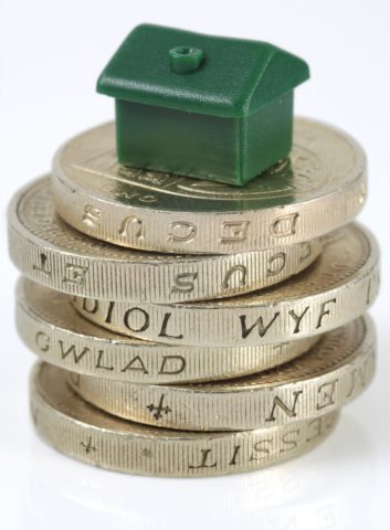 House Price Growth at Lowest Level for 19 Months, say Surveyors