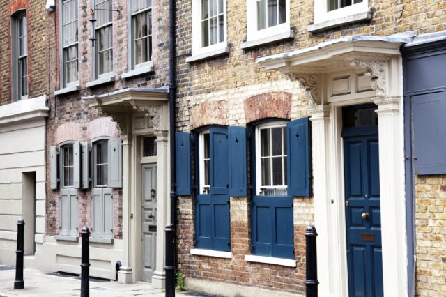 London House Prices Increase by £10,000 in a Month